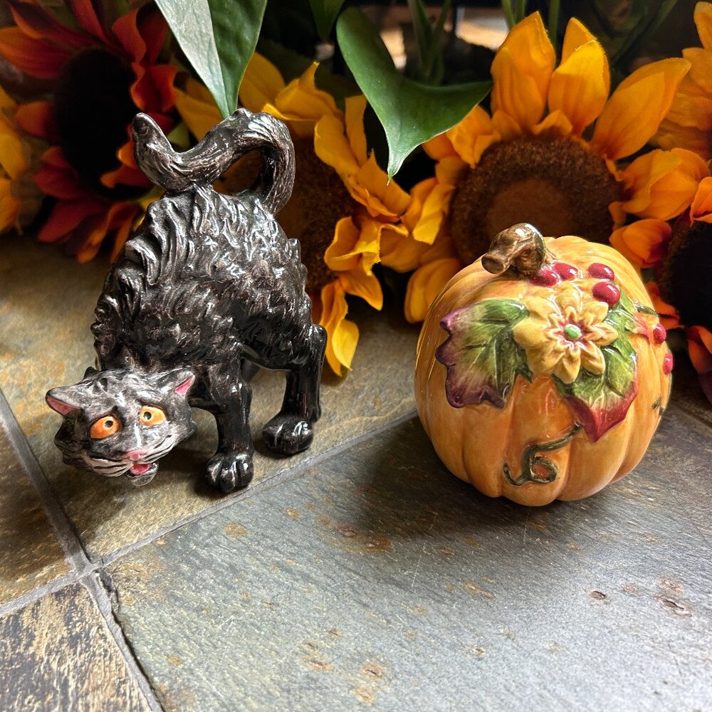 Fitz and Floyd “Halloween Harvest” Collection Salt and Pepper Shakers (68/530) - Picture 12 of 13